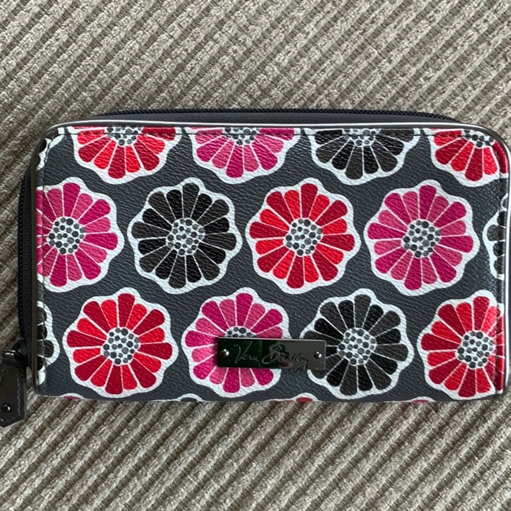 ❤️❤️ Vera Bradley Wallet